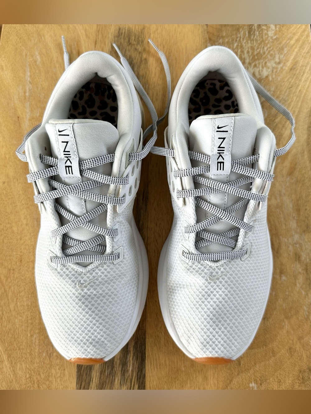 Women’s Nike Sneakers - Picture 2 of 11